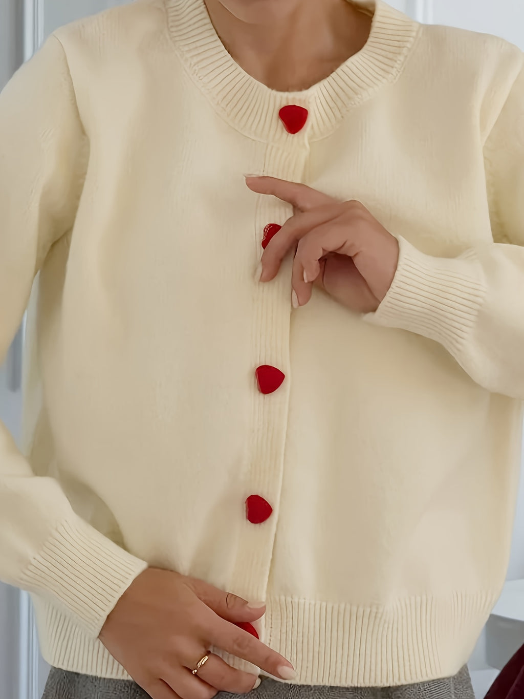 Round Neck Buttoned Cardigan