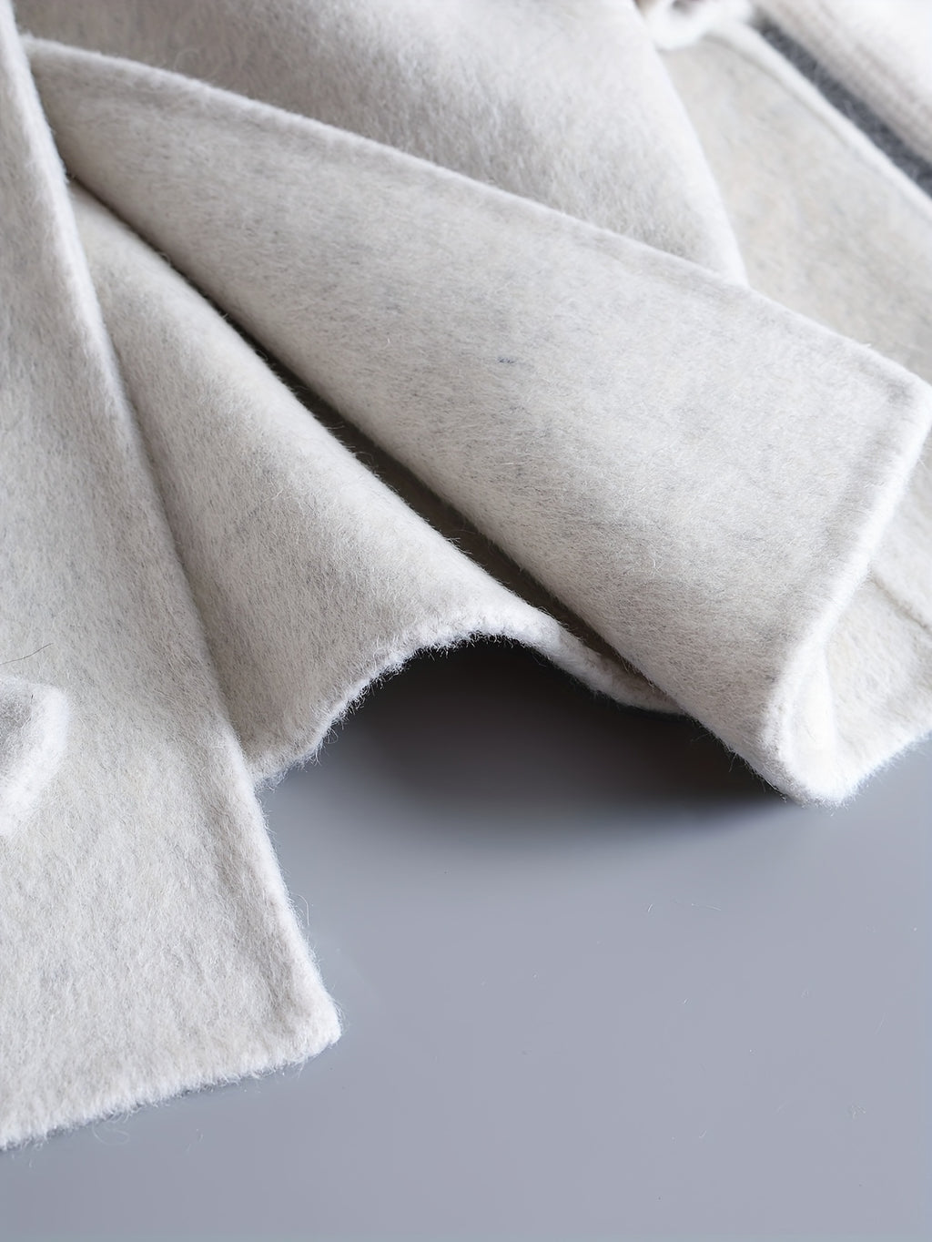 Women'S Elegant Winter Coat - Soft Warm Fleece-Lined Short Jacket with Belted Waist, Long Sleeves & Pockets, Casual Chic Outerwear for Everyday & Formal Events, Winter Jacket, Formal Event Attire, Sophisticated Style, Quality Stitching