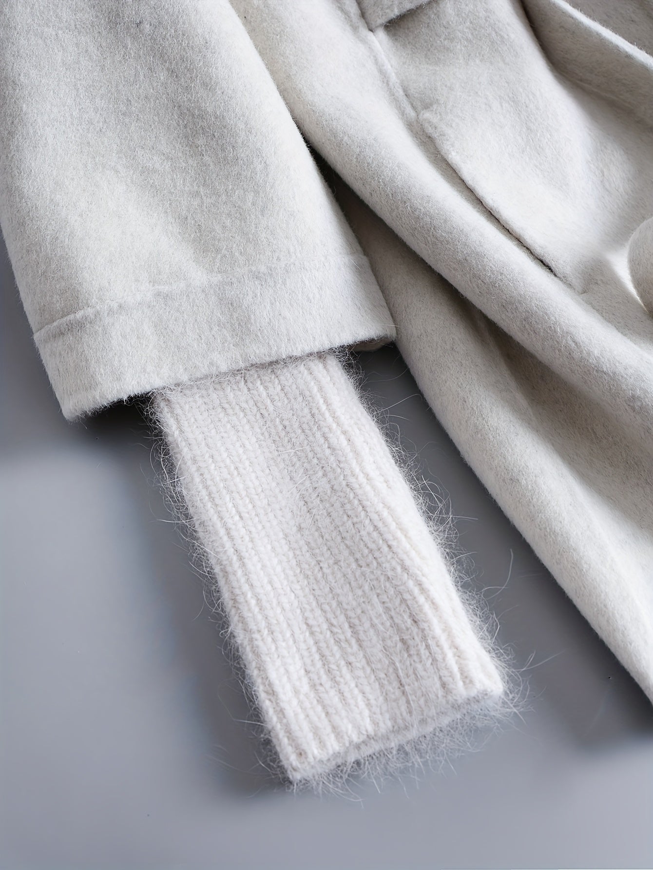 Women'S Elegant Winter Coat - Soft Warm Fleece-Lined Short Jacket with Belted Waist, Long Sleeves & Pockets, Casual Chic Outerwear for Everyday & Formal Events, Winter Jacket, Formal Event Attire, Sophisticated Style, Quality Stitching