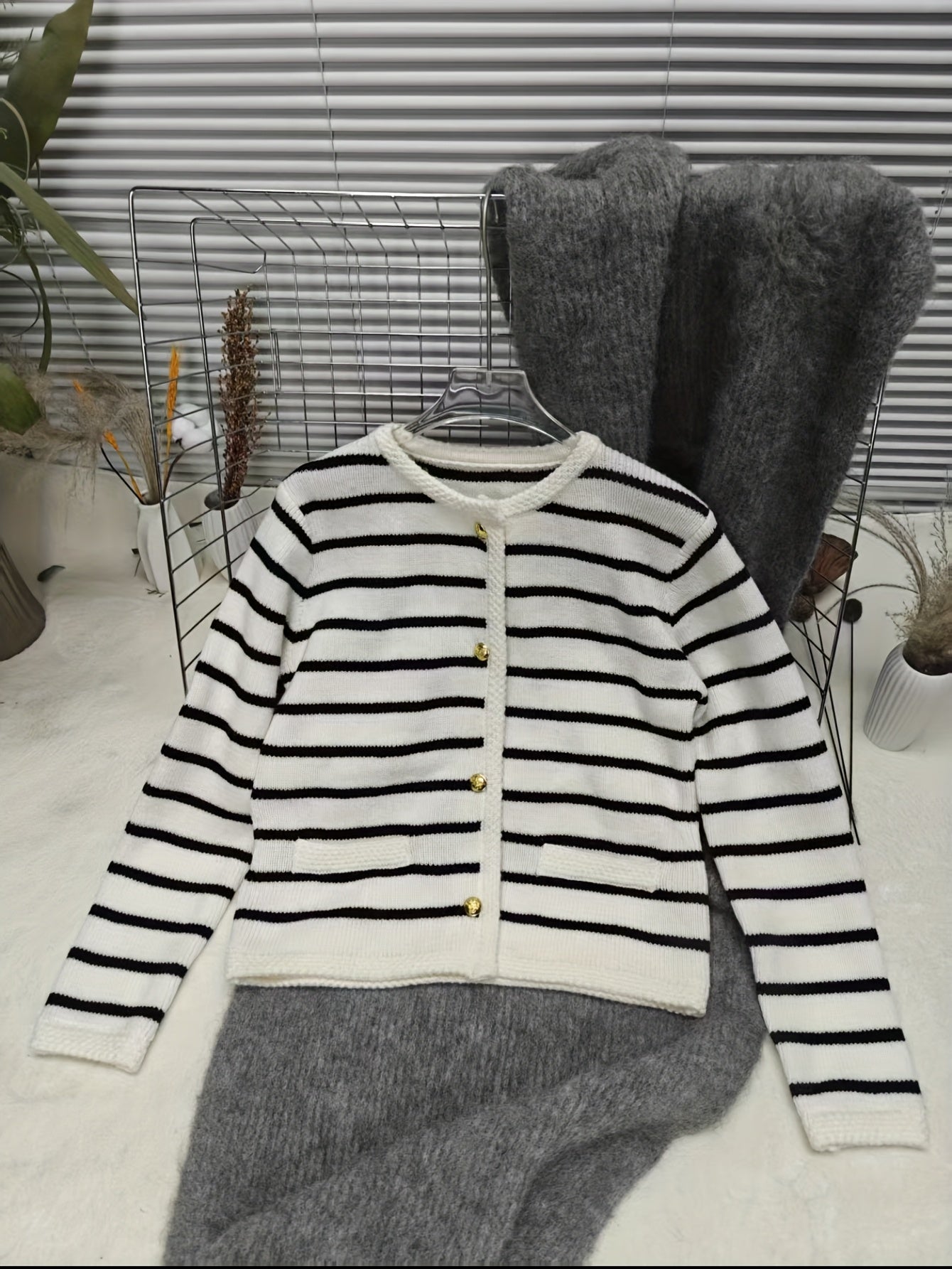 Elegant Women'S Long Sleeve Cardigan - Chic Striped Design with Button Details, Soft Fabric, Round Neck, Perfect for Fall & Winter Commute or Casual Style