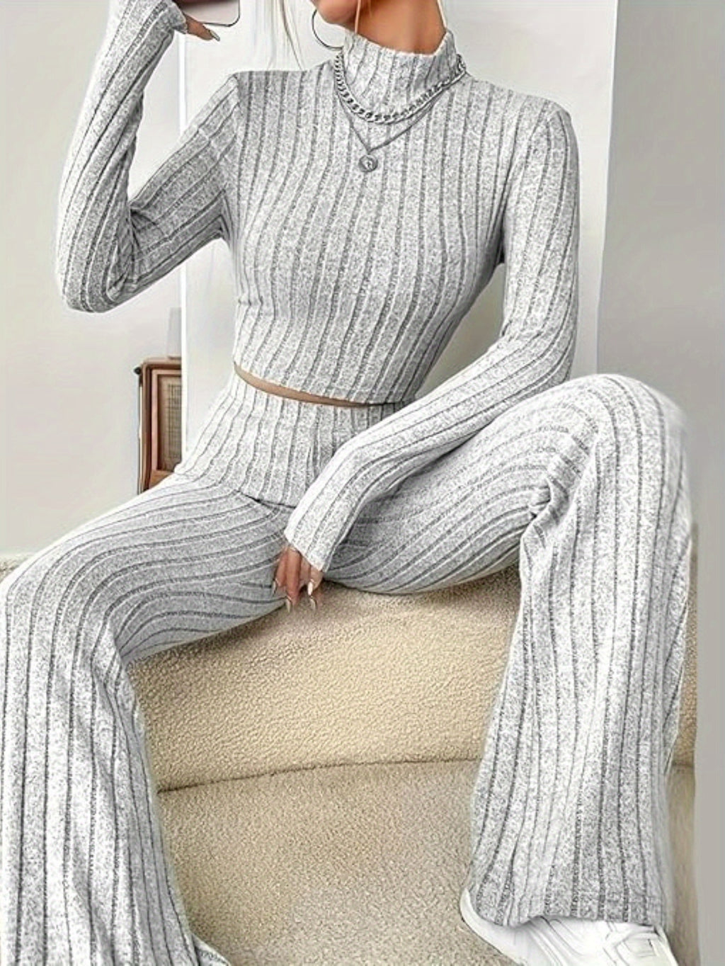 Women's Fashion Light Gray Two-piece Set, High-necked Simple Top Matched with High-waisted Wide-leg Trousers, Tailored and Design, Suitable for Daily Commuting, Home Leisure and Other Occasions, Warm and Elegant in Autumn and Winter,