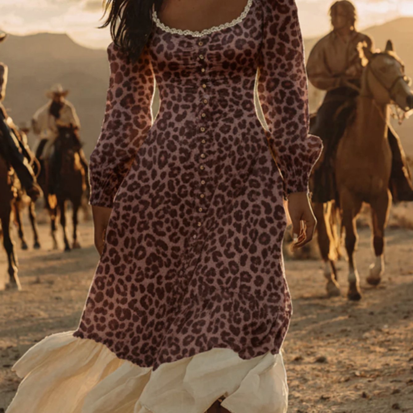 Leopard Print Patchwork Hem Square Neck Dress for Women | Fashionable Vintage Western-Style Design, Suitable for Countryside Events And Everyday Outings, Elegant Fitted Style for Fall\u002FWinter