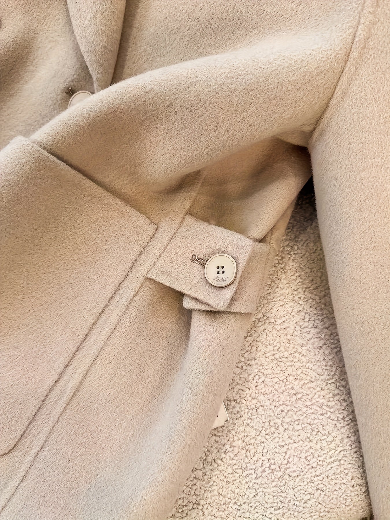 Women'S Vintage Winter Coat - Elegant Trench Coat with Button Front Closure, Structured Collar & Long Sleeves, Solid Color Long Coat for Fall\u002FWinter, Formal & Casual Outfits, Winter Coats, Seasonal Fashion, Classic Design, Durable Fabric